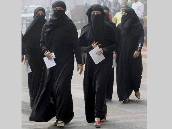 സ്ത്രീകള്ക്ക് ഒറ്റയ്ക്ക്