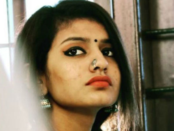 വരികളെ അപമാനിക്കുന്ന ഗാനം