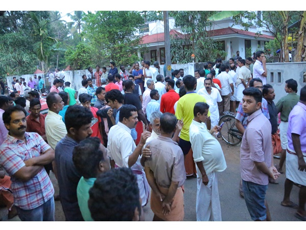 ഇരയെ തേടി ബാബു