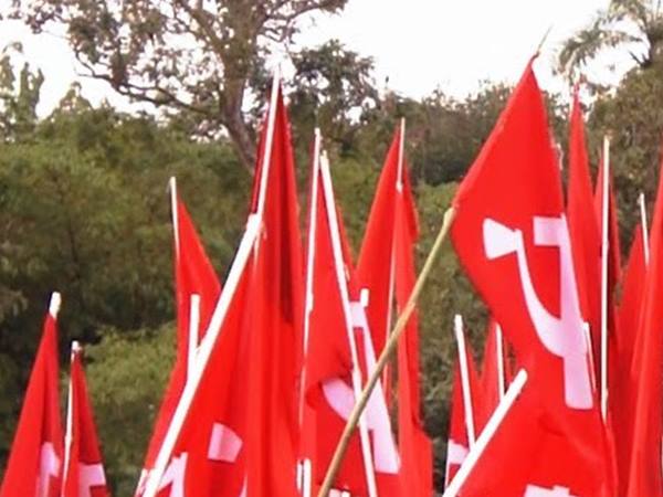 നേതാക്കൾക്ക് നേരെ ആക്രമണം