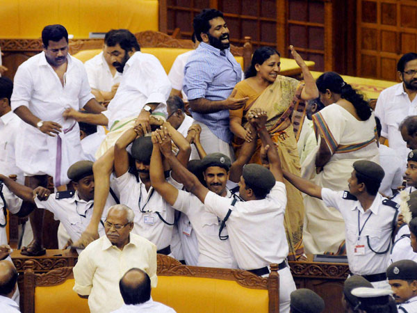 വിഡി സതീശൻ...