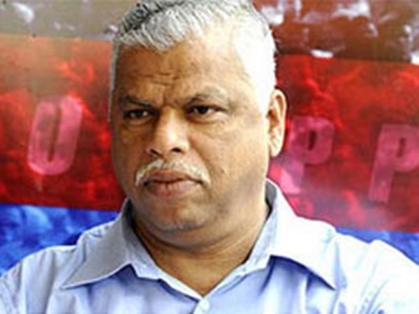 വാഹനങ്ങൾ കൂടുമ്പോൾ റോഡും വികസിക്കണം