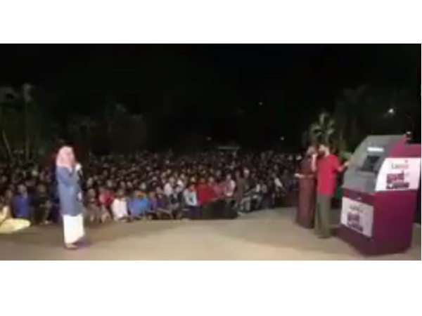 ചാനല് പ്രവര്ത്തകരേ.. ഇച്ചിരി ഉളുപ്പ്?