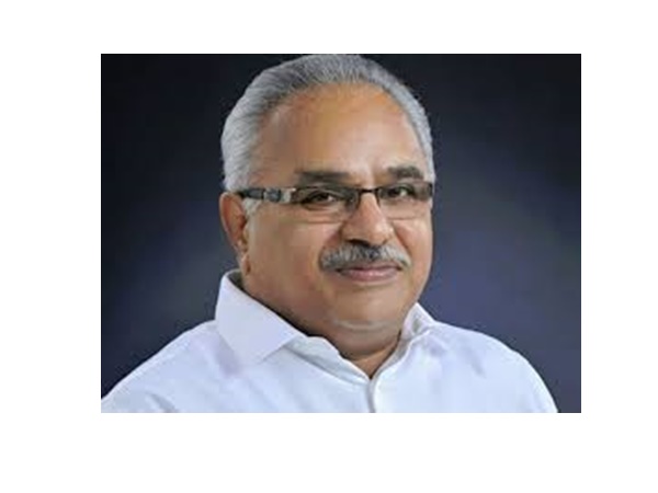 കമ്യൂണിസ്റ്റുകള് വര്ത്തമാനകാലത്തിലേക്ക് തിരിച്ച് വരണം..