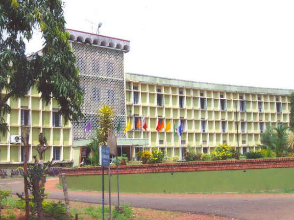 മാനേജ്മെന്റിന് വേണ്ട അധ്യാപകര്