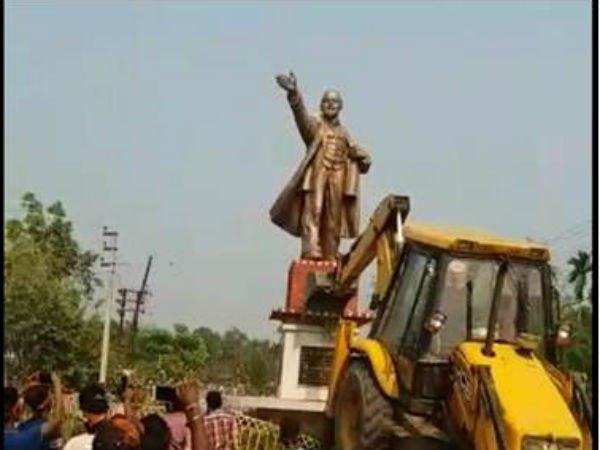 ലെനിൻ പ്രതിമകൾ തകർക്കപ്പെട്ടു
