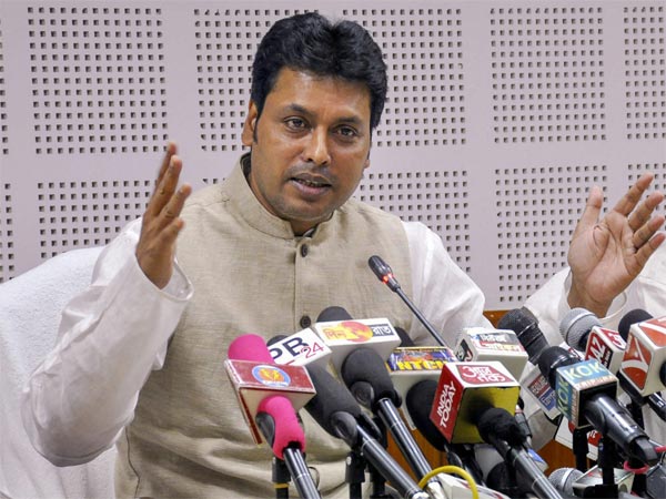 ലക്ഷ്മി ദേവിയുടേയും സരസ്വതി ദേവിയുടേയും സവിശേഷതകളുണ്ടാകണം