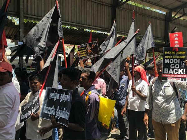 ഇറങ്ങും മുമ്പേ പ്രതിഷേധം