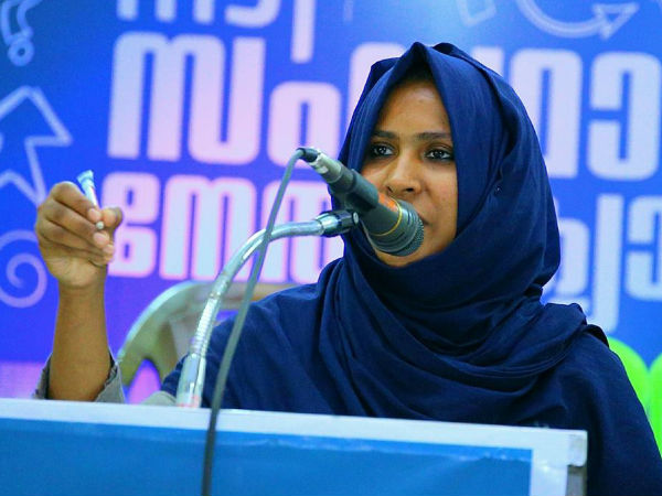 ചേരിപ്പോര്...