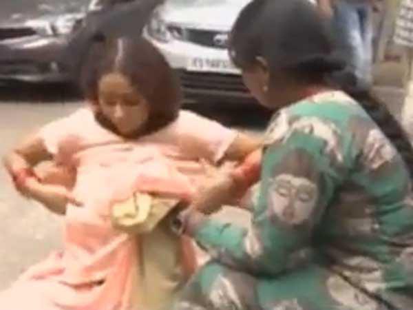 നഗ്നചിത്രങ്ങള് അയച്ചുതരാന്