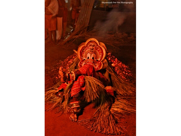 ജാതിയില്ലാത്ത പൊട്ടൻ തെയ്യം