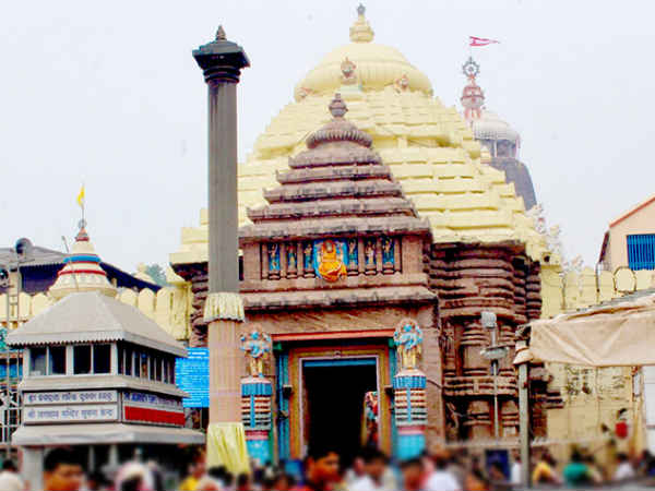 17 അംഗ സംഘം