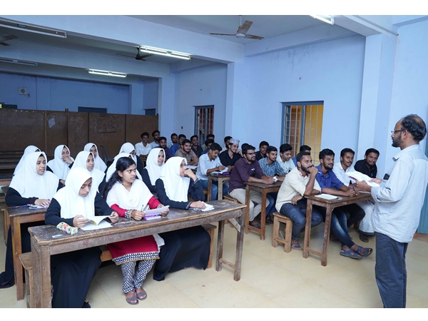 വേറിട്ട കാഴ്ചയായി റെയ്ച്ചൽ