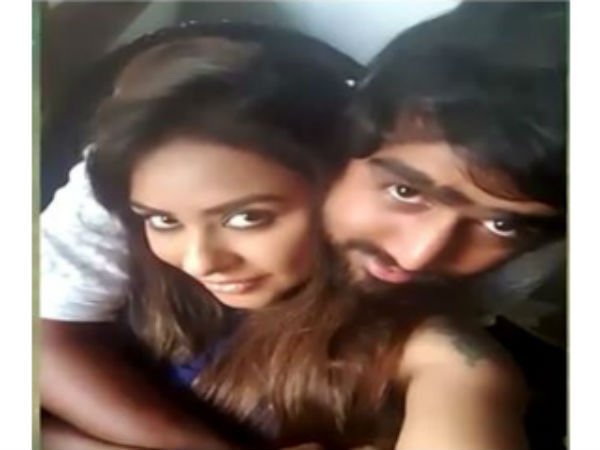 സംവിധായകനെതിരേയും