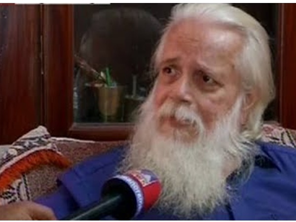 ആരാണ് പിന്നില്?