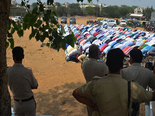 മുസ്ലിംകള് ബംഗ്ലാദേശിലേക്ക് പോകണം
