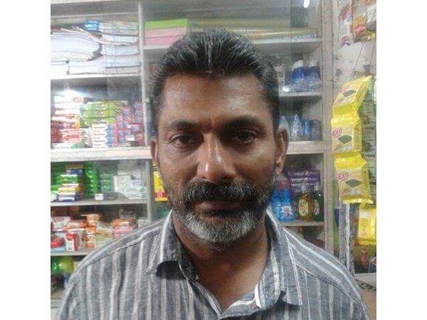 തലയ്ക്കടിച്ച് വീഴ്ത്തി വെട്ടി