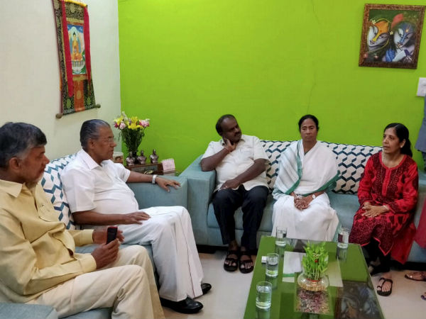 കെജ്രിവാളിന് പിന്തുണ