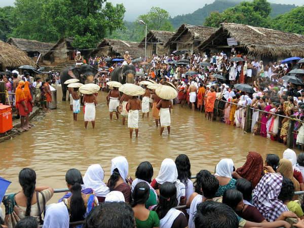 ഇക്കരക്കൊട്ടിയൂരും അക്കരക്കൊട്ടിയൂരും