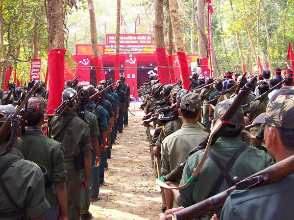 പിന്നില് മാവോയിസ്റ്റ്