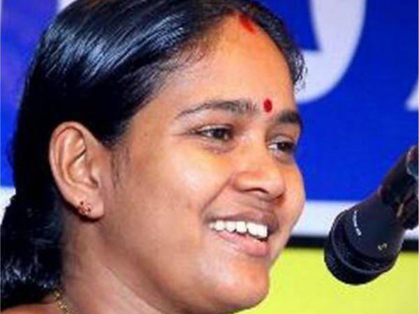 പുരപ്പുറത്ത് കയറി കൂവുന്ന സ്വഭാവമില്ല