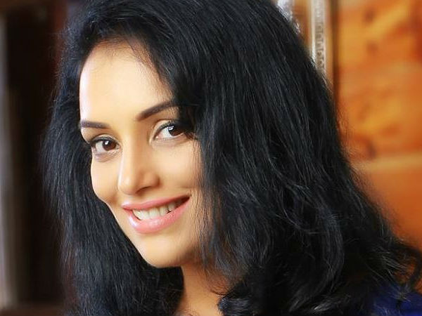 കൂടുതൽ സ്ത്രീകൾ
