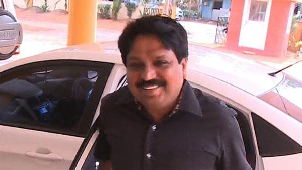 പണിയെടുപ്പിക്കാൻ പണിയറിയണം