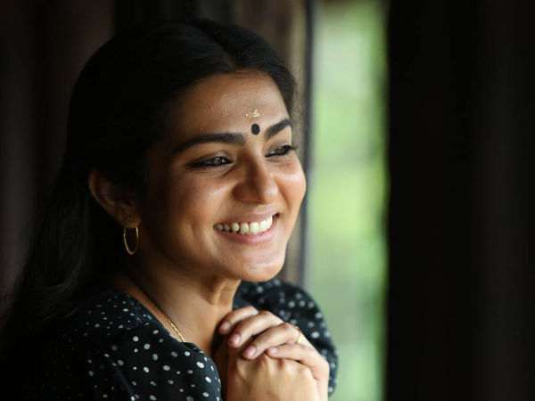 ശരിയല്ലെന്ന് മോഹന്ലാല്