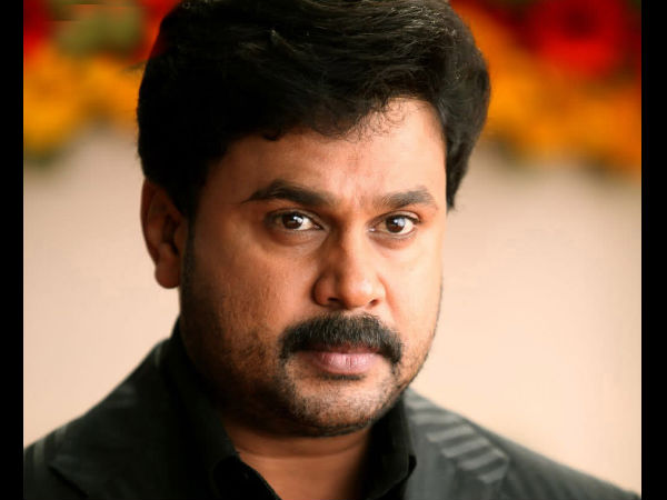 നടനെ പിന്തുണയ്ക്കുന്നു