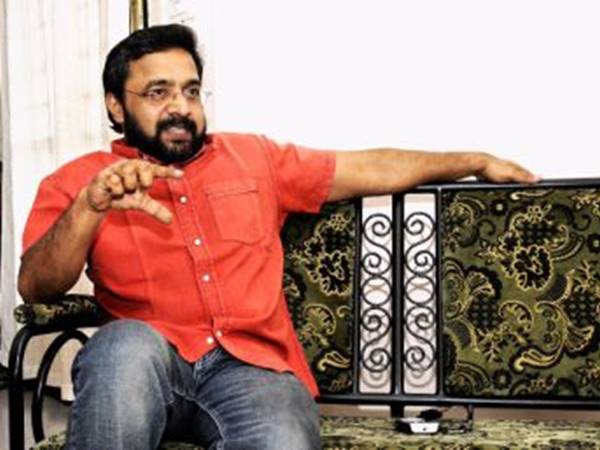 നീയൊരു പെണ്ണ് മാത്രമാണ്