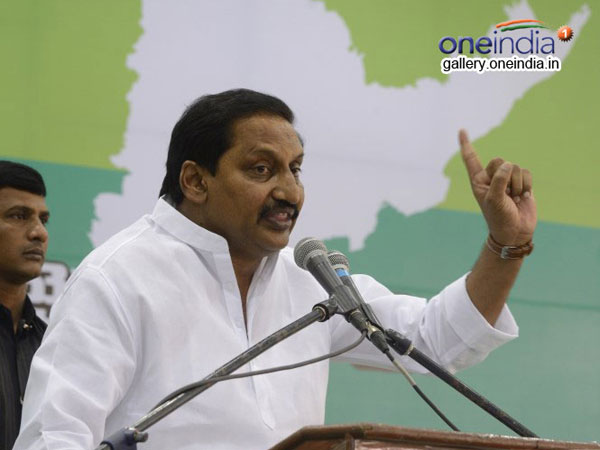 രാഹുല് ഗാന്ധിയുമായി