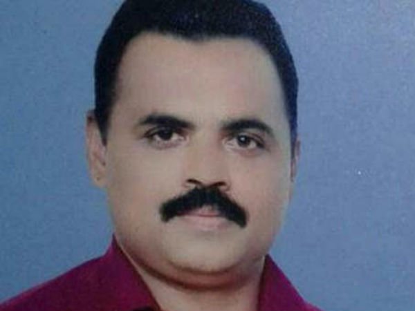 നിലത്തിട്ട് മര്ദ്ദിച്ചു