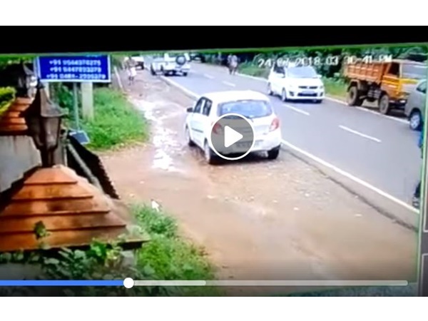 സമീപത്ത് തന്നെ
