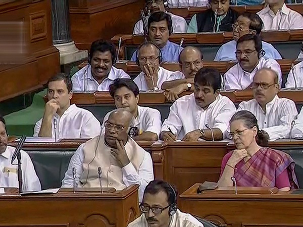 സോണിയ ഗാന്ധിയ്ക്കും സന്തോഷം