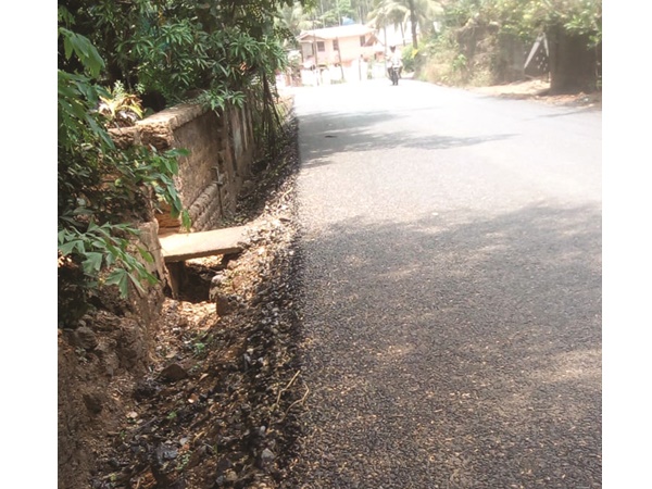 പാറേമ്പാടം-ആറ്റുപുറം റോഡ് നവീകരണ പദ്ധതിയില് അഴിമതി