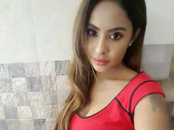 കേസെടുക്കണം
