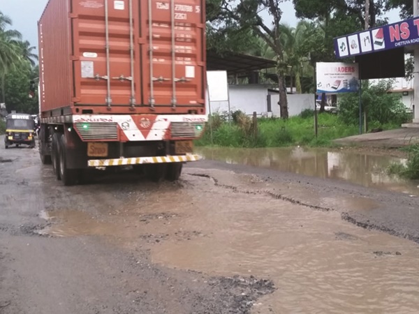 കൗണ്സില് യോഗത്തില് വിമര്ശനം