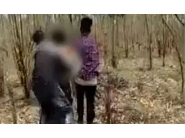 മൂന്ന് പേര്