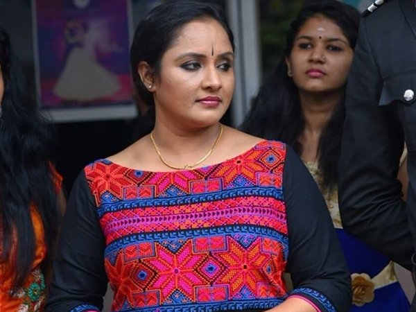 ചപ്പും ചവറും തുടങ്ങും