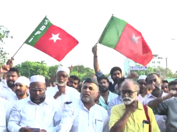 അവരെ വളര്ത്തിയ കള്ളനാണയങ്ങള്