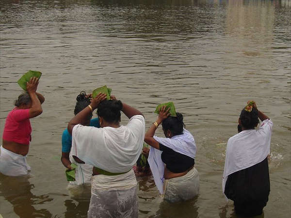 കര്ക്കിടക വാവുബലി