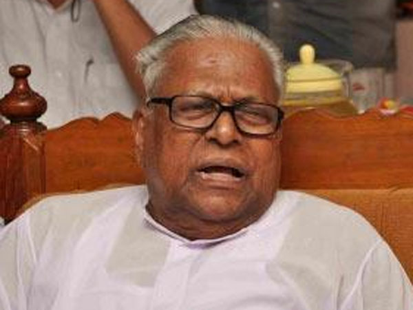 പെന്ഷന് കൈമാറി പന്തളം