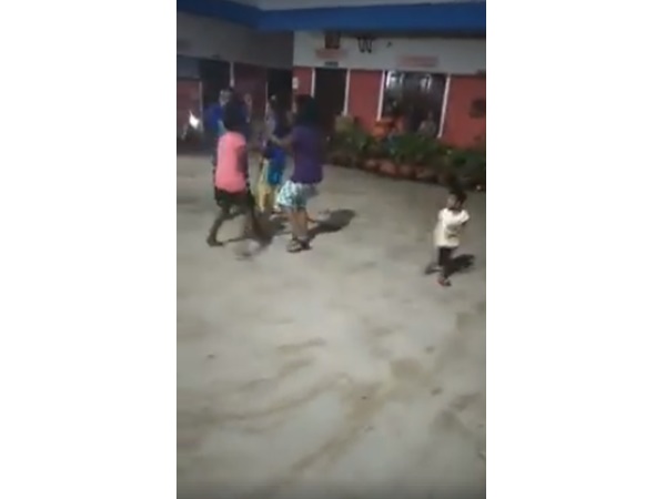 ഈ മനുഷ്യരെന്തൊരു മനുഷ്യരാണ്
