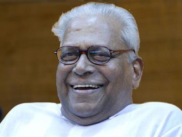 എകെ ആന്റണി കൊടുക്കുന്നത്