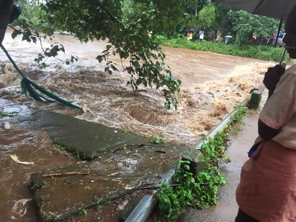 എല്ലായിടത്തും പ്രശ്നം