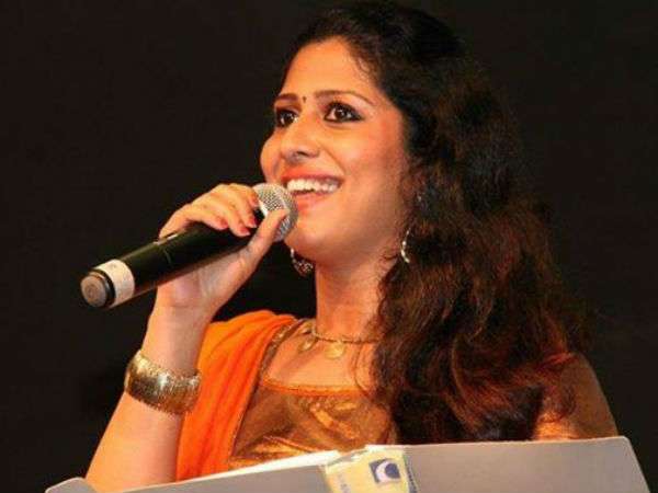 വിഷം ചീറ്റുന്നവർ
