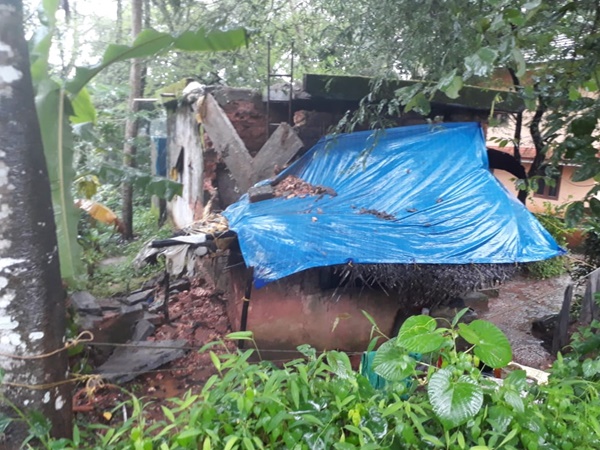 ചോദിച്ചതും തന്നതും