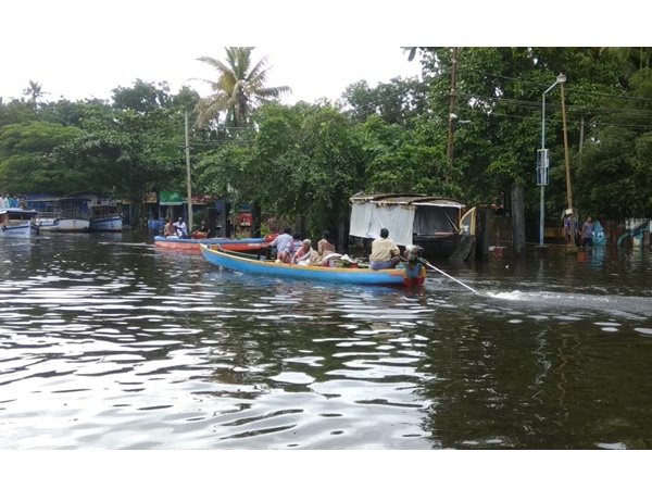 വെള്ളം ഇറങ്ങി തുടങ്ങി