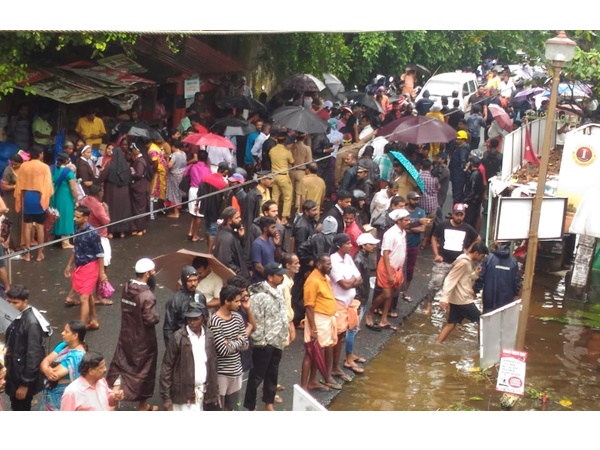വടംകെട്ടി വല വലിക്കും