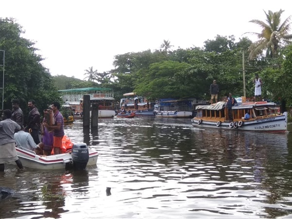 ഏജന്സികളുടെ പ്രളയം